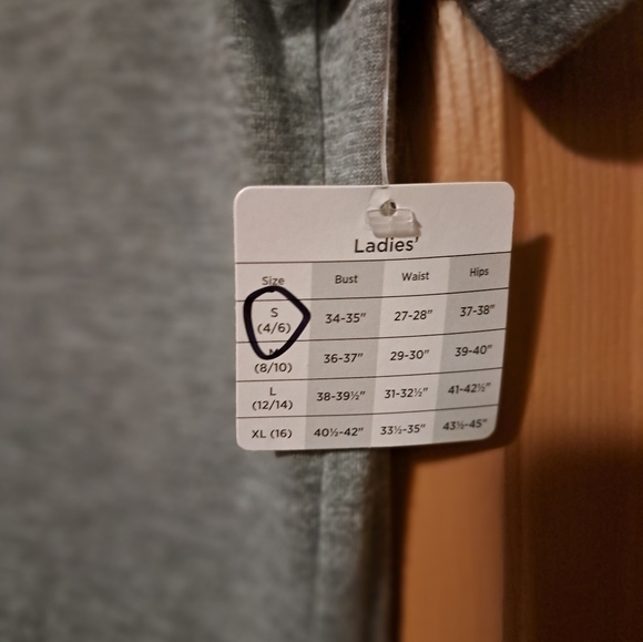 Zone pro graphic NWT T-shirt  size small 5/$25 - Picture 3 of 3